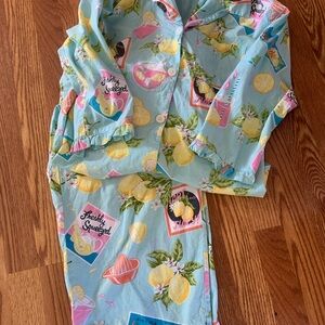 Sleep ware by nick& Nora size xxl